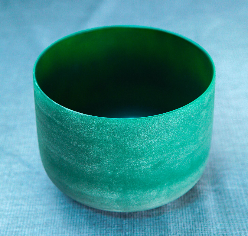 CL31 - F Note Heart Chakra Green Colour Crystal Singing Bowl