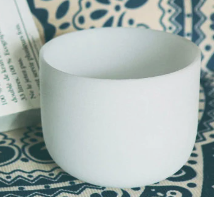 CL30 - 7 Inch 432HZ/440HZ White Frosted Crystal Singing Bowl
