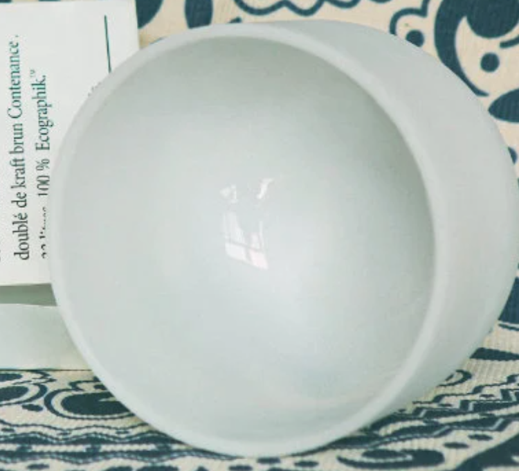 CL30 - 7 Inch 432HZ/440HZ White Frosted Crystal Singing Bowl