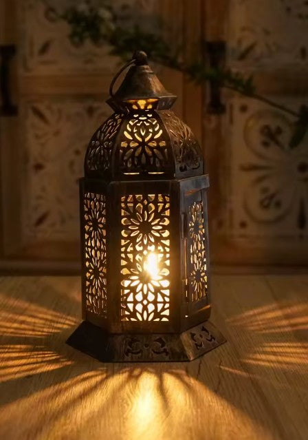 CL92 - 1PC Metal Retro Moroccan Lantern Candelabra, Candle Holder, Iron Candelabra, Hurricane Lamp Candelabra Decoration