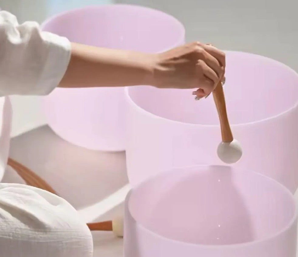 CL36 - Rainbow Crystal Singing Bowl Set: 7 Chakra Quartz, 432H with Mallets and carrying bag.