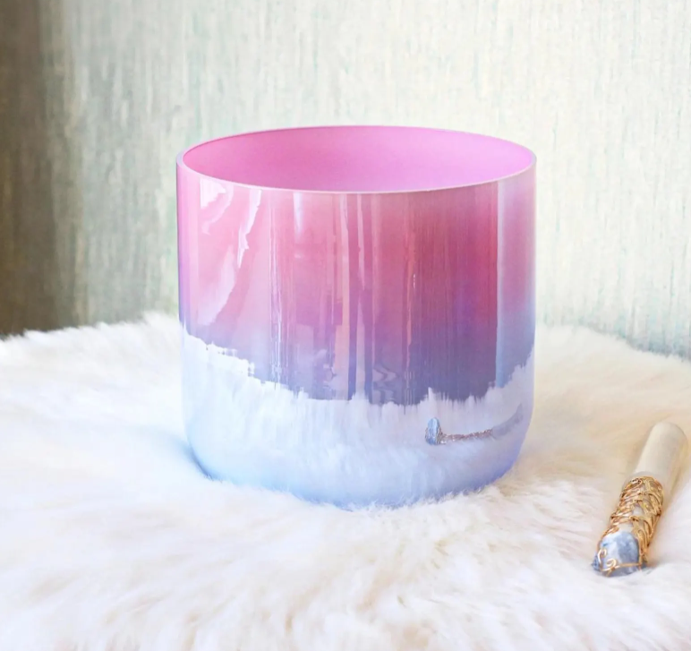 CL119 - Crystal Singing Bowl Gold Quartz, 432Hz with Mallets and carrying bag.